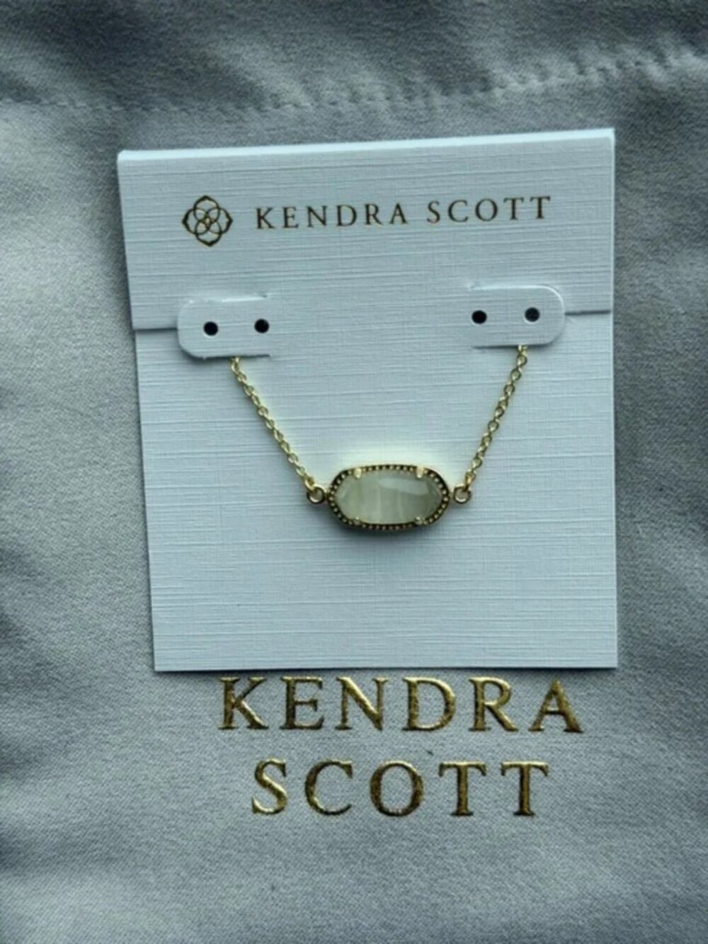 Kendra Scott white pendant bracelet